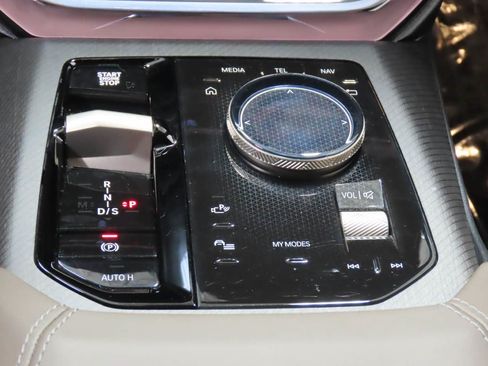 Used 2025 BMW X3 xDrive30i AWD/4WD image 11