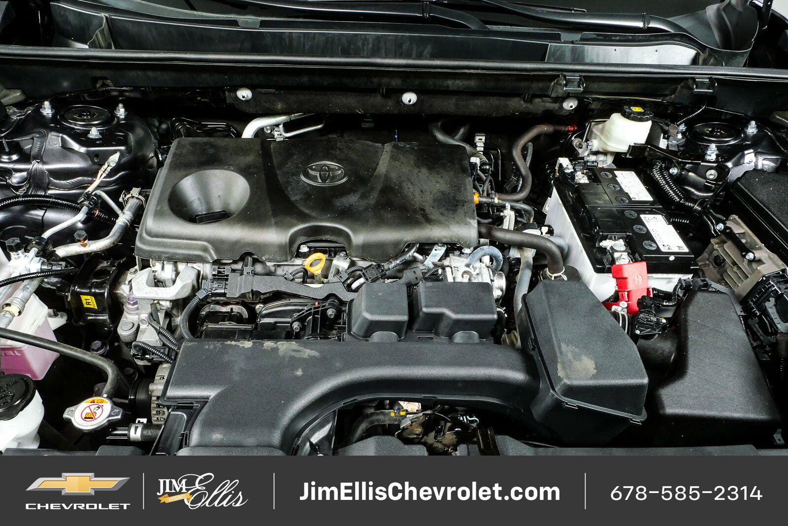 Used 2024 Toyota RAV4 XLE FWD image 33