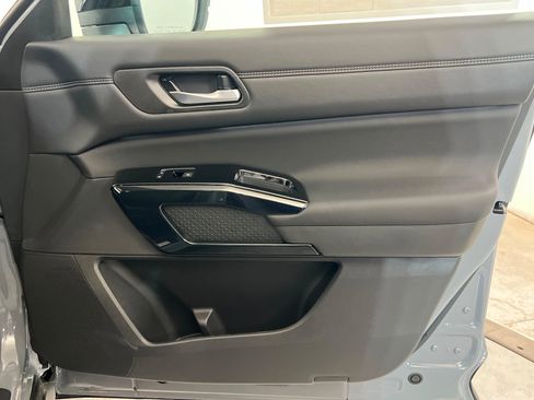 New 2026 Nissan Pathfinder Platinum AWD/4WD image 24