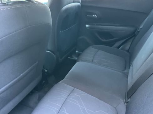 Used 2020 Chevrolet Trax LT AWD/4WD image 12