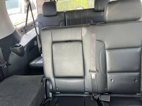 Used 2019 Chevrolet Suburban LT w/ Texas Edition Package AWD/4WD image 13