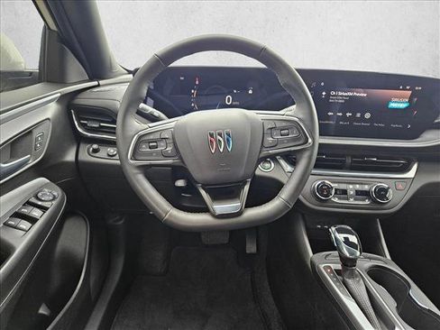 Used 2024 Buick Envista Preferred w/ Convenience I Package image 11