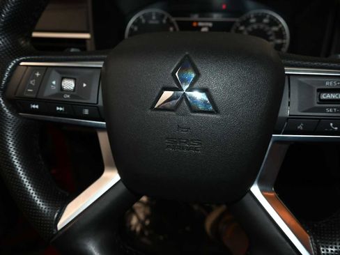 Used 2024 Mitsubishi Outlander SE AWD/4WD image 24
