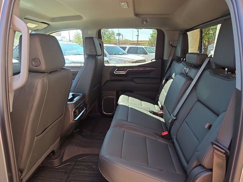 New 2026 GMC Sierra 1500 SLT AWD/4WD image 7