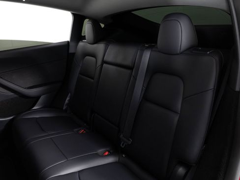 Used 2024 Tesla Model Y Performance image 17