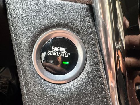 Used 2017 Cadillac Escalade ESV Premium Luxury AWD/4WD image 44