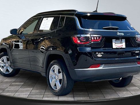Certified 2022 Jeep Compass Latitude AWD/4WD image 3
