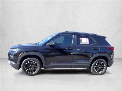 Used 2023 Chevrolet TrailBlazer LT w/ Convenience Package AWD/4WD image 2
