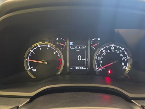 Used 2020 Toyota 4Runner TRD Off-Road AWD/4WD image 21