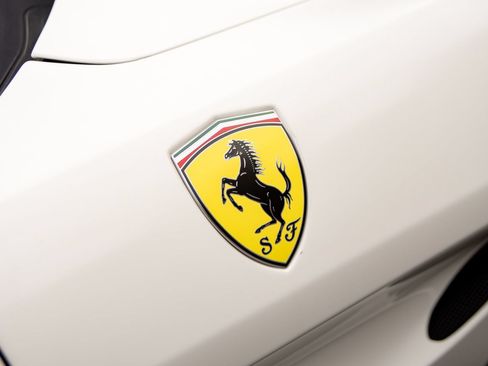 Used 2016 Ferrari California T RWD image 32