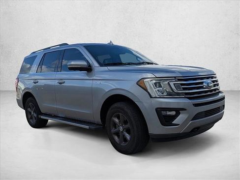 Used 2021 Ford Expedition XLT image 3
