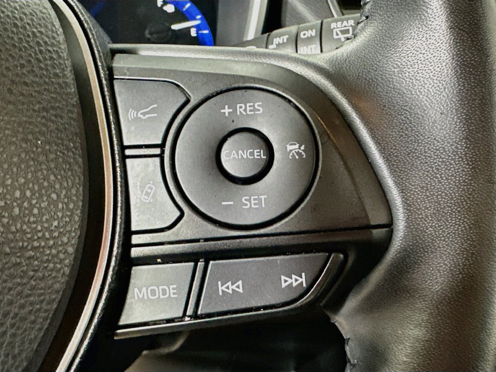 Used 2021 Toyota Corolla XSE FWD image 25