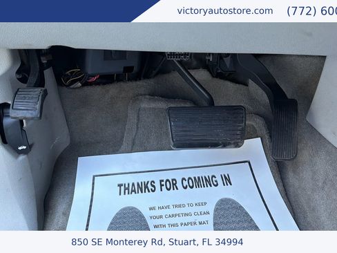 Used 2010 Chevrolet Avalanche LT w/ Suspension Package, Off-Road image 25