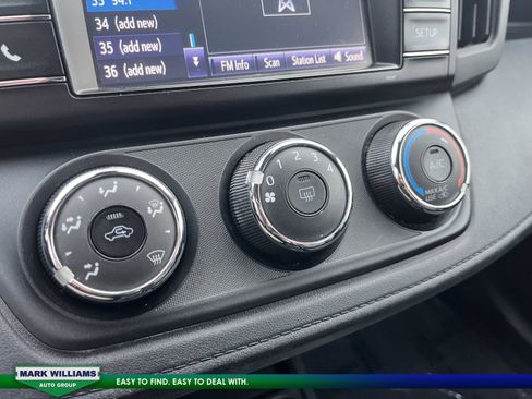 Used 2018 Toyota RAV4 LE image 11