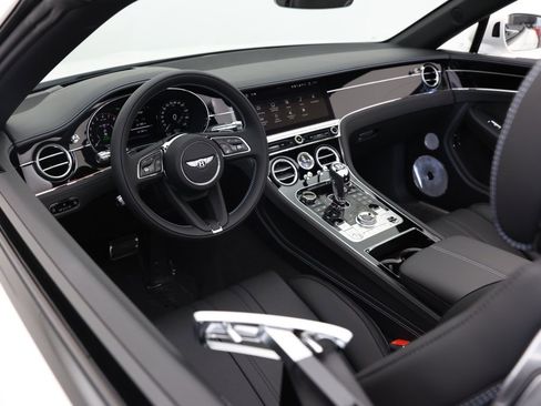 New 2025 Bentley Continental GTC image 29