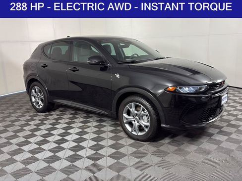 Used 2024 Dodge Hornet R/T AWD/4WD image 2