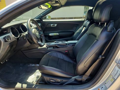 Used 2017 Ford Mustang GT Premium w/ Equipment Group 401A RWD image 16