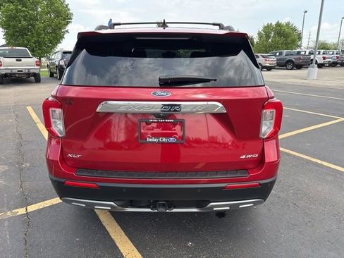 Used 2023 Ford Explorer XLT w/ Equipment Group 202A AWD/4WD image 14