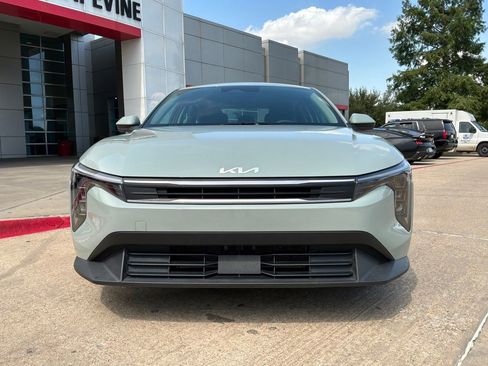 Used 2025 Kia K4 FWD image 3