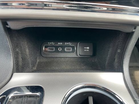 Used 2019 Jeep Grand Cherokee Limited w/ Luxury Group II AWD/4WD image 12