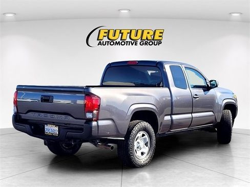 Used 2020 Toyota Tacoma SR image 5