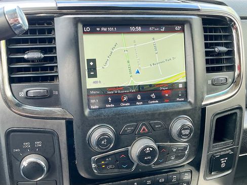Used 2018 RAM 2500 Laramie w/ Sport Appearance Group AWD/4WD image 13