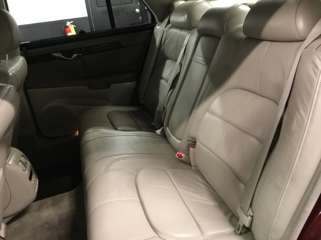 Used 2000 Cadillac De Ville DHS w/ Safety/Security Pkg FWD image 83