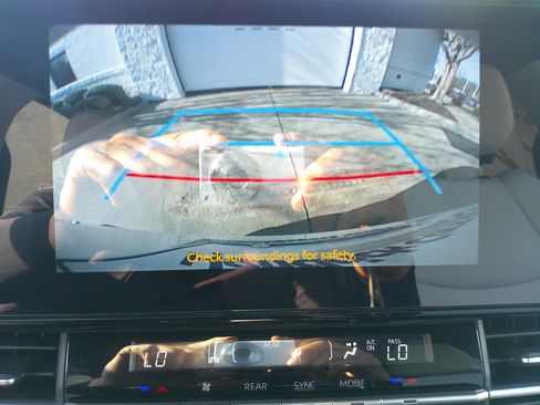 Used 2025 Toyota Sienna XSE image 26