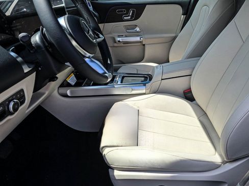 New 2026 Mercedes-Benz GLB 250 4MATIC image 14