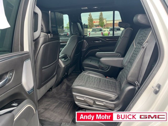 Used 2023 Cadillac Escalade Sport Platinum AWD/4WD image 39
