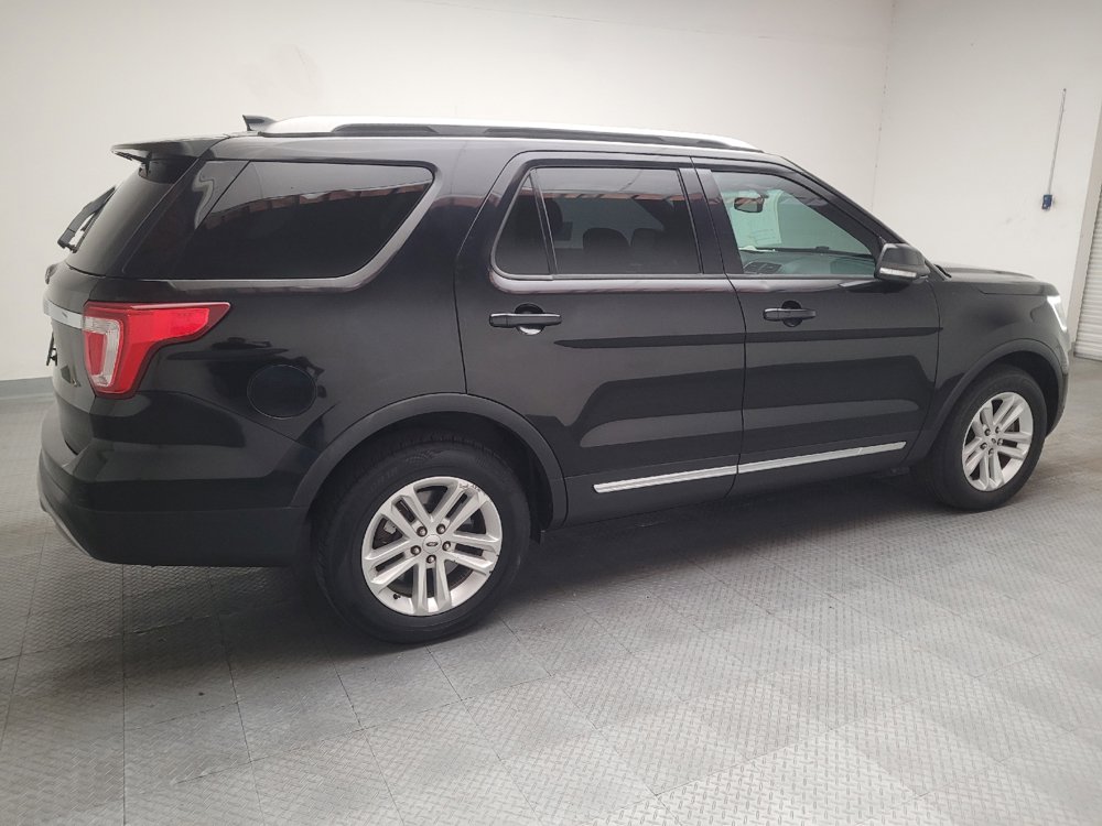 Used 2017 Ford Explorer XLT w/ Equipment Group 202A FWD image 10