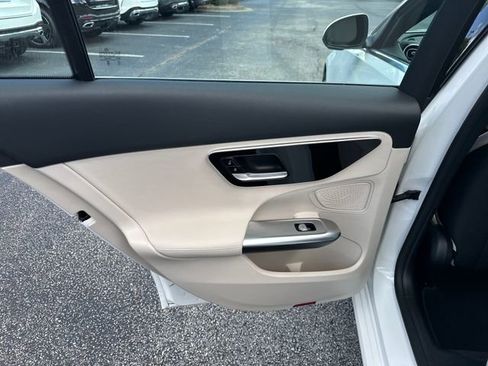 Used 2025 Mercedes-Benz C 300 Sedan image 25