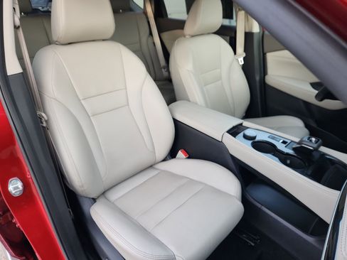 Used 2023 Nissan Rogue SL w/ SL Premium Package image 16