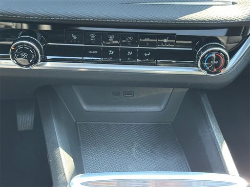 New 2026 Chevrolet Equinox LT image 16