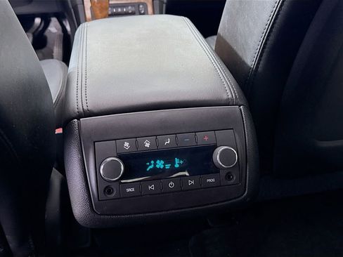 Used 2011 Buick Enclave CXL AWD/4WD image 32