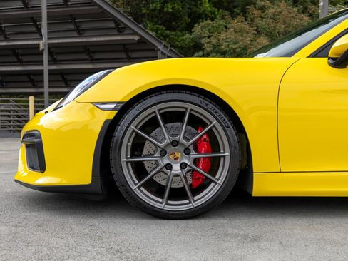 Certified 2016 Porsche Boxster Spyder RWD image 13
