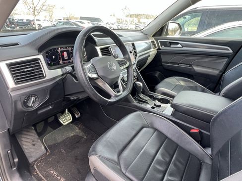 Used 2022 Volkswagen Atlas SEL Premium image 17