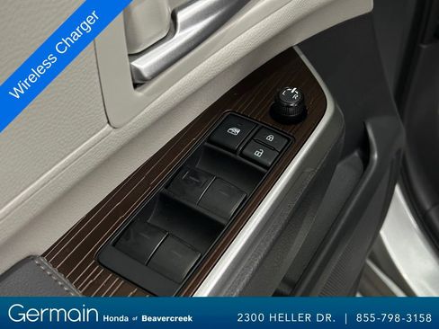 Used 2022 Toyota Sienna XLE image 21