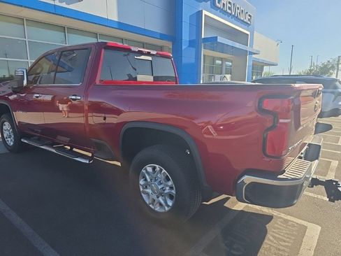 Used 2024 Chevrolet Silverado 2500 LTZ w/ LTZ Premium Package AWD/4WD image 2