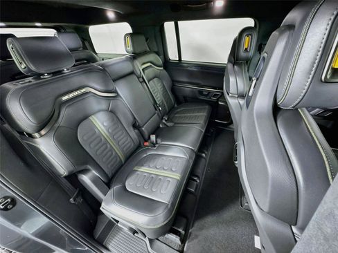 Used 2024 Rivian R1S Adventure AWD/4WD image 27