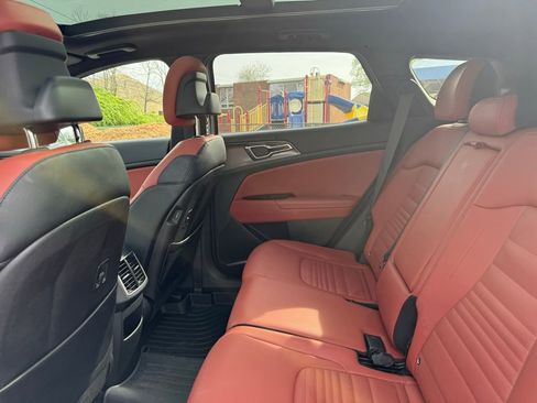 Certified 2023 Kia Sportage SX image 19