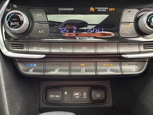 Used 2020 Hyundai Santa Fe Limited image 22