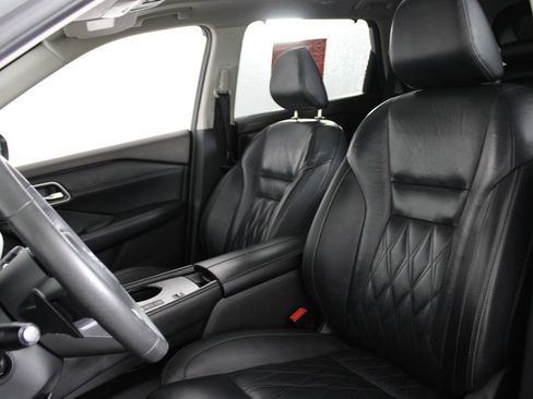 Certified 2021 Nissan Rogue Platinum FWD image 20