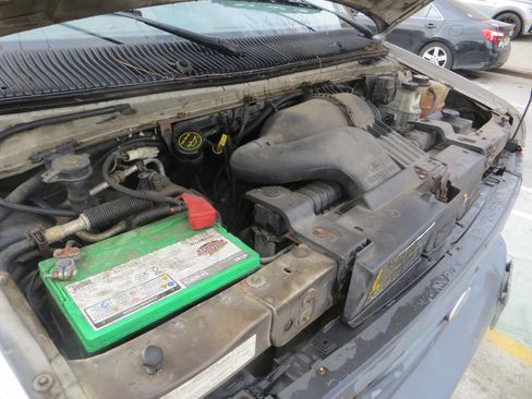 Used 2006 Ford E-350 and Econoline 350 XL image 6