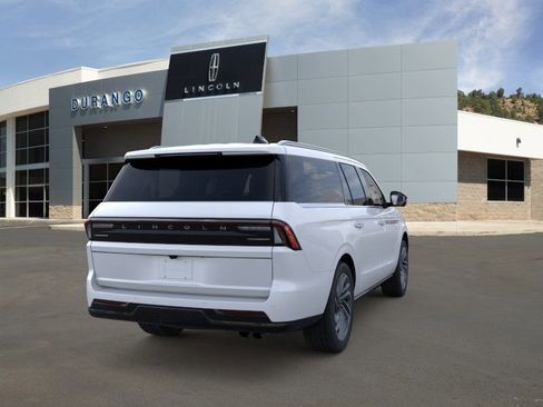 New 2025 Lincoln Navigator L Reserve AWD/4WD image 8