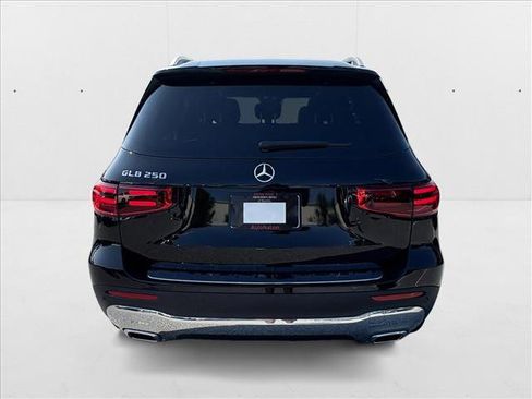 New 2026 Mercedes-Benz GLB 250 image 7