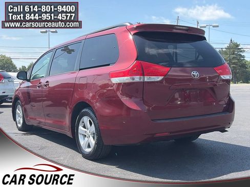 Used 2012 Toyota Sienna LE w/ Towing Pkg FWD image 8