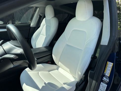 Used 2022 Tesla Model 3 Performance image 14