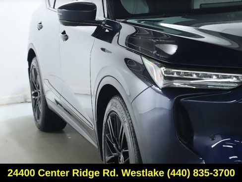 Used 2023 Acura MDX SH-AWD w/ Advance Package image 9