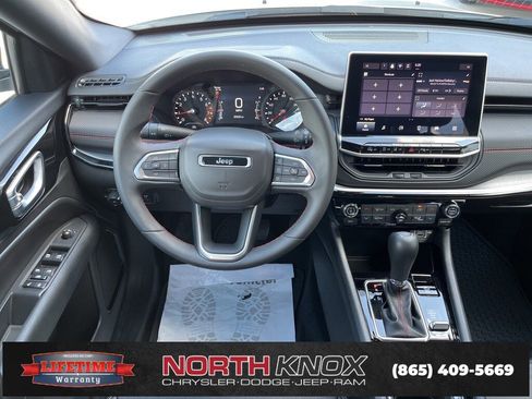 Used 2024 Jeep Compass Trailhawk image 13